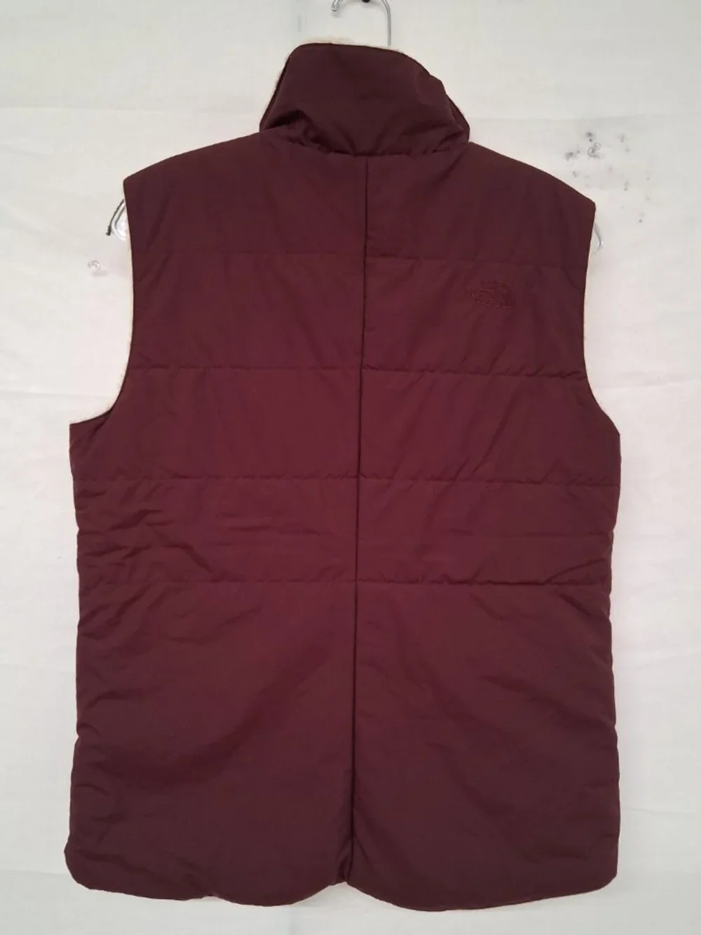The North Face | Women Red Burgundy White Sherpa Reversible Puffer Vest - Size M - Picture 4 of 6